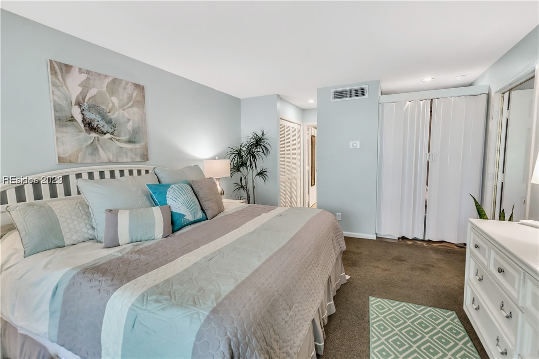 2 Wimbledon Court Unit: 101