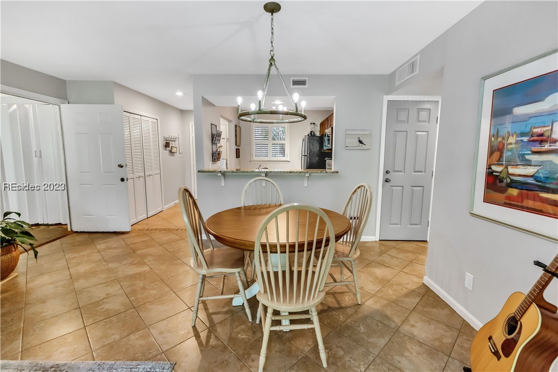 2 Wimbledon Court Unit: 101