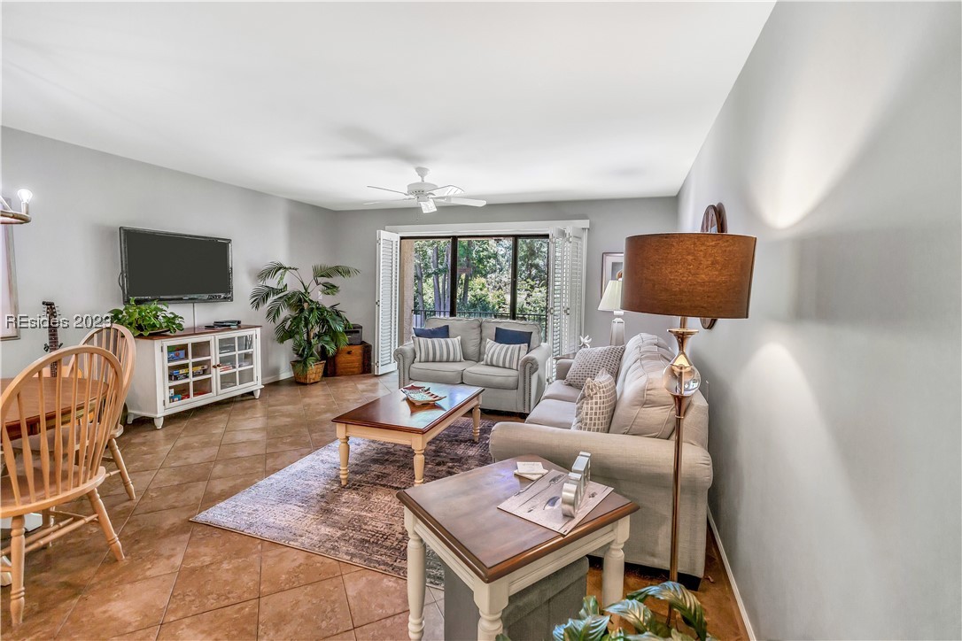 2 Wimbledon Court Unit: 101