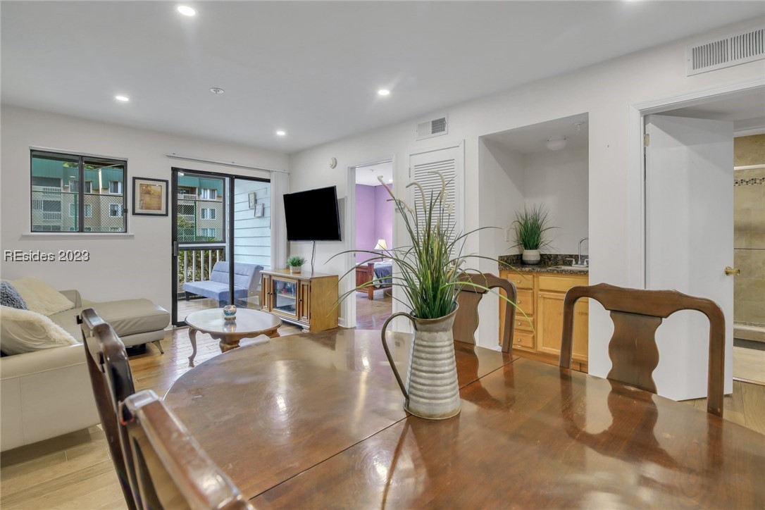 239 Beach City Road Unit: 3125