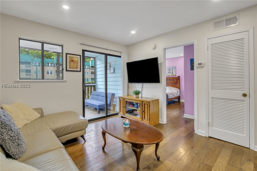 239 Beach City Road Unit: 3125