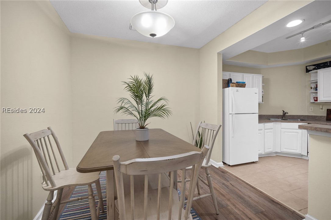 380 Marshland Road Unit: H22