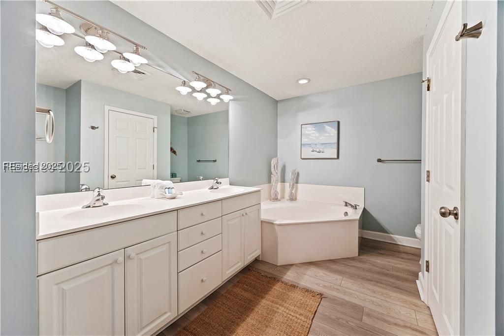 10 N Forest Beach Drive Unit: 2115