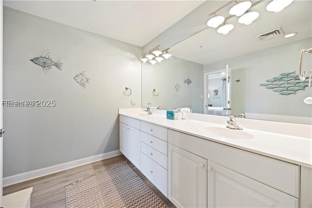 10 N Forest Beach Drive Unit: 2115