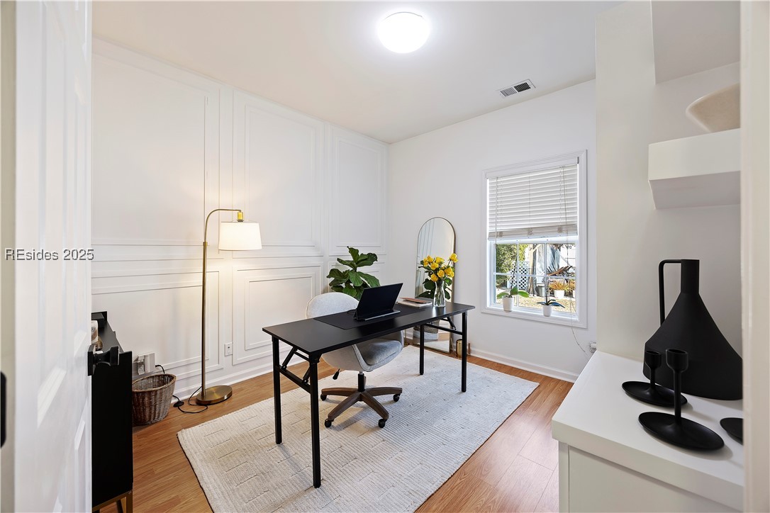 10 Leacy Bridge Road