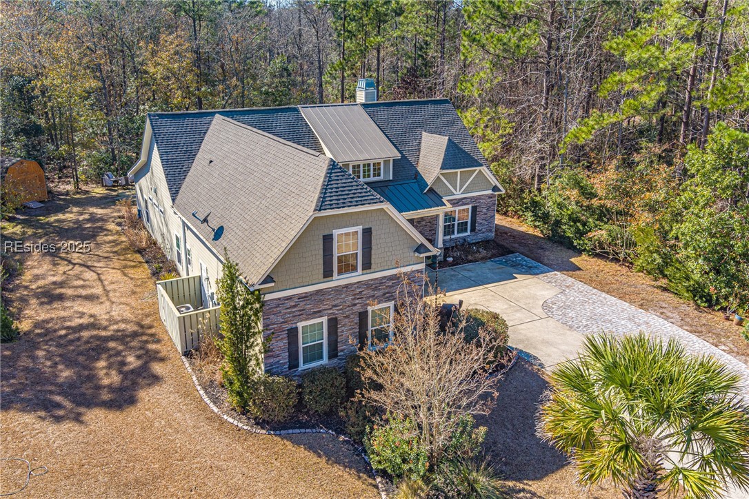 1011 Cj S Place