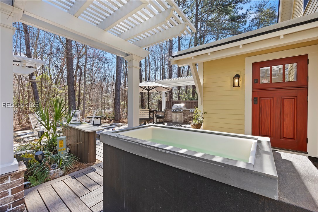 625 Spanish Wells Road Unit: 12