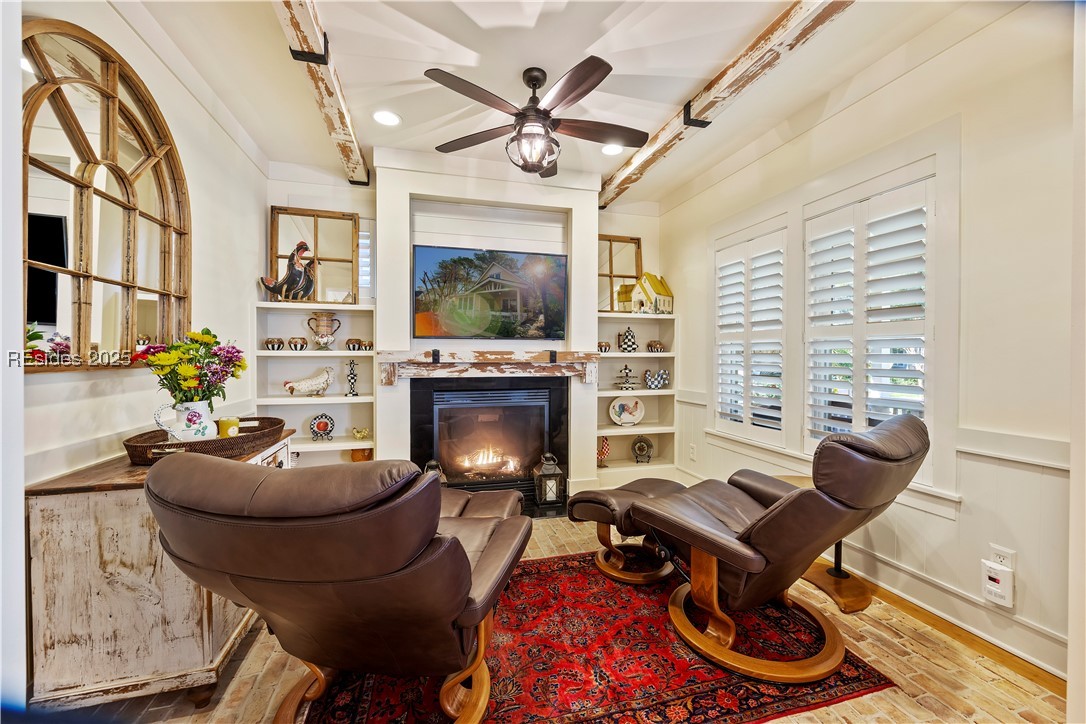 625 Spanish Wells Road Unit: 12