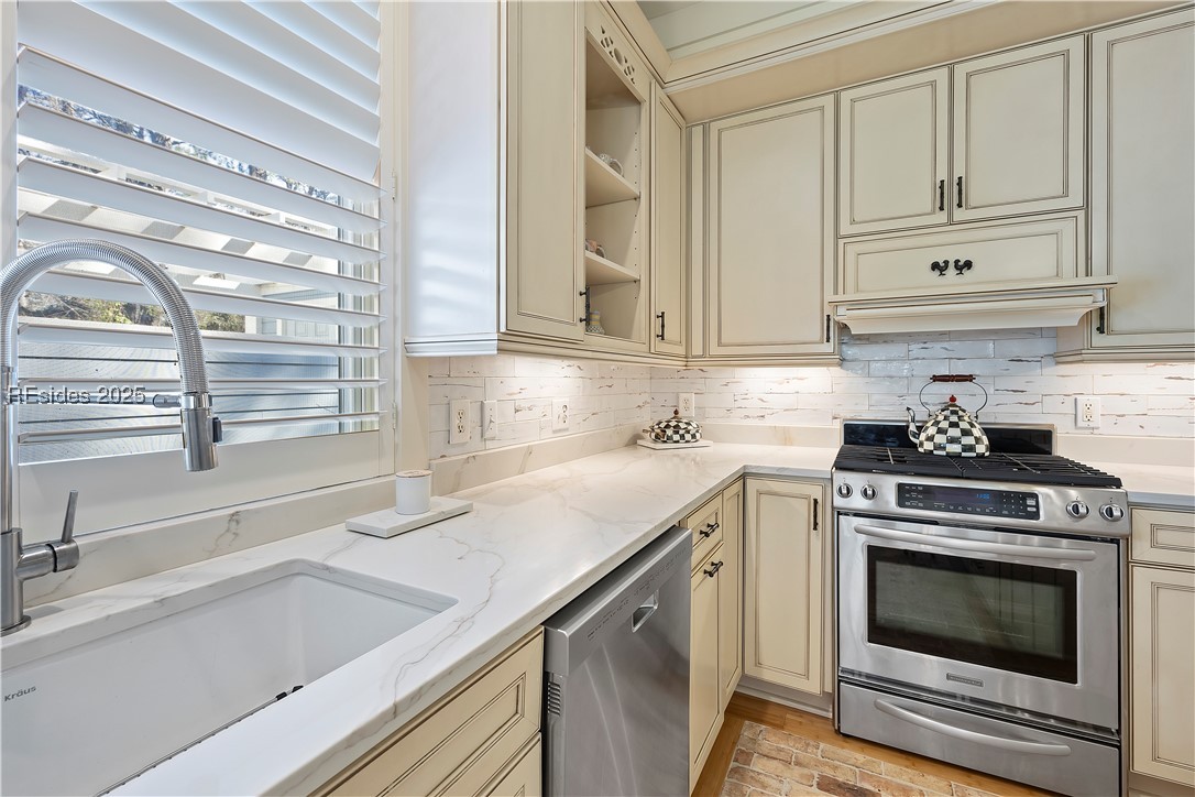 625 Spanish Wells Road Unit: 12