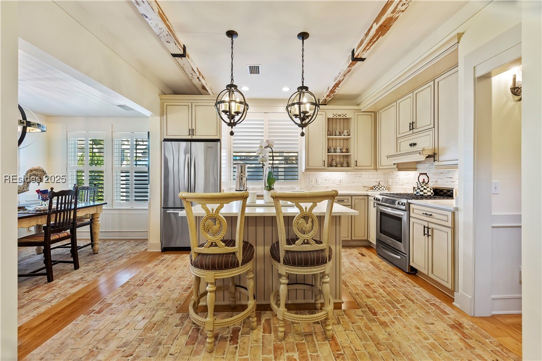 625 Spanish Wells Road Unit: 12