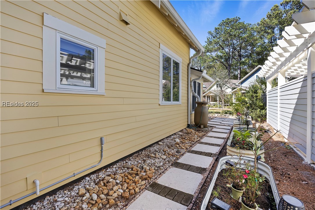625 Spanish Wells Road Unit: 12
