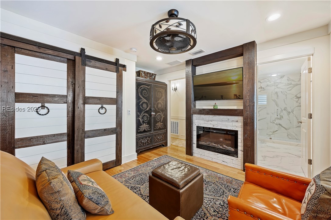 625 Spanish Wells Road Unit: 12