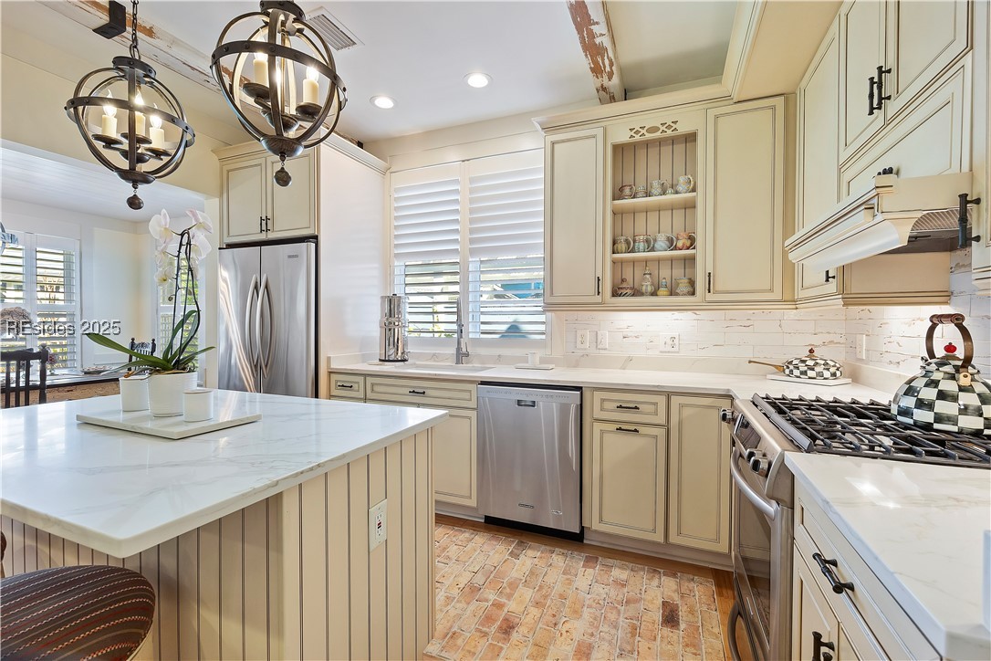 625 Spanish Wells Road Unit: 12