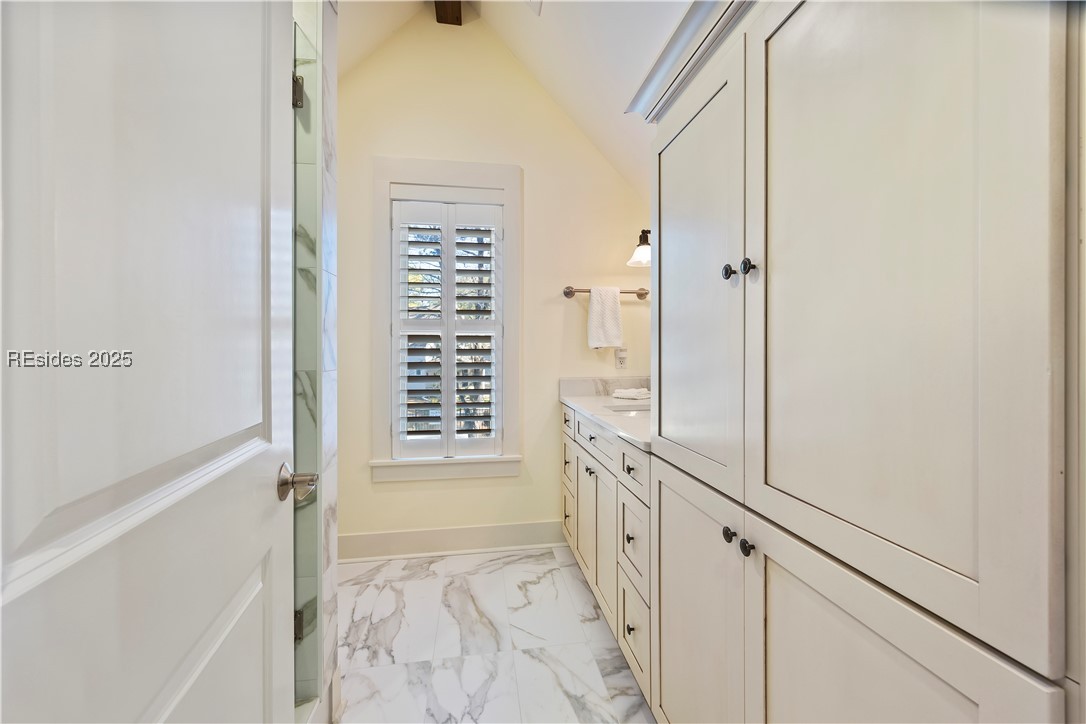 625 Spanish Wells Road Unit: 12