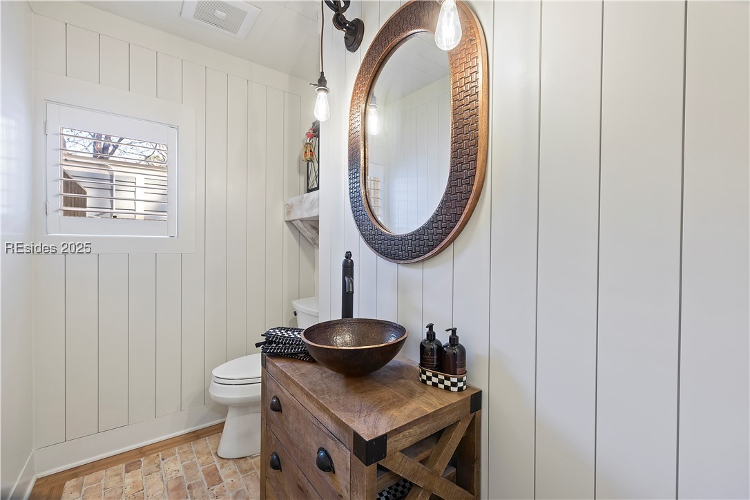 625 Spanish Wells Road Unit: 12