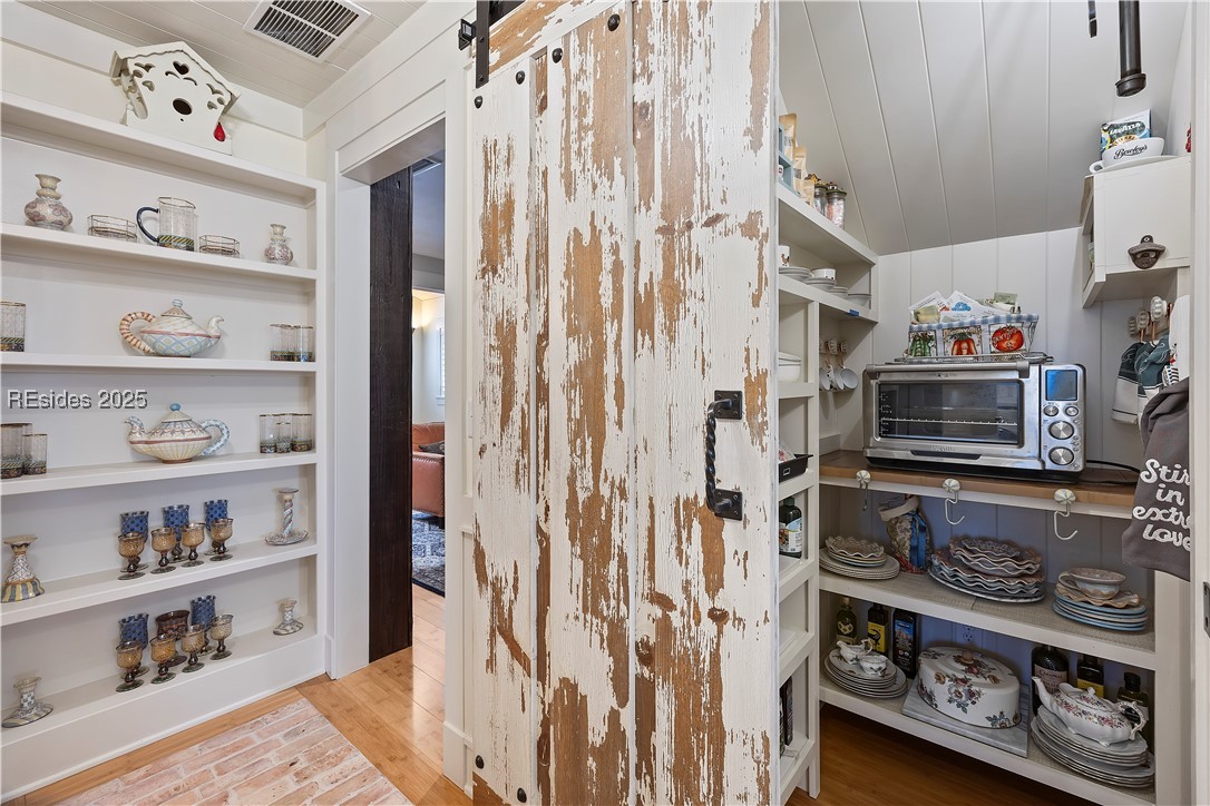 625 Spanish Wells Road Unit: 12