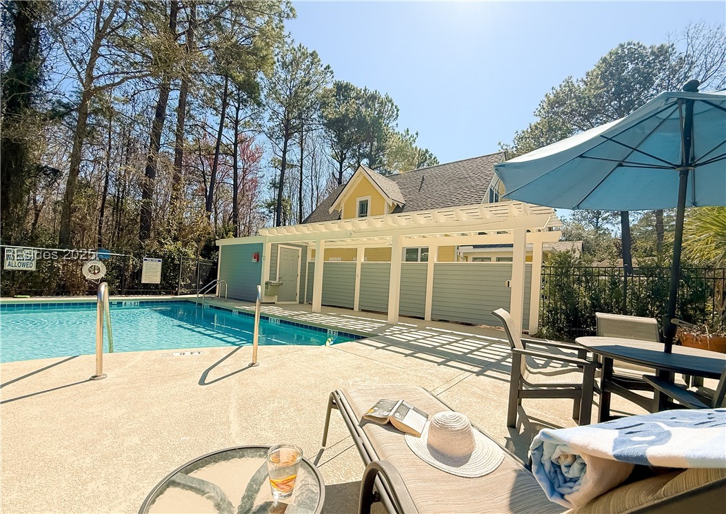 625 Spanish Wells Road Unit: 12