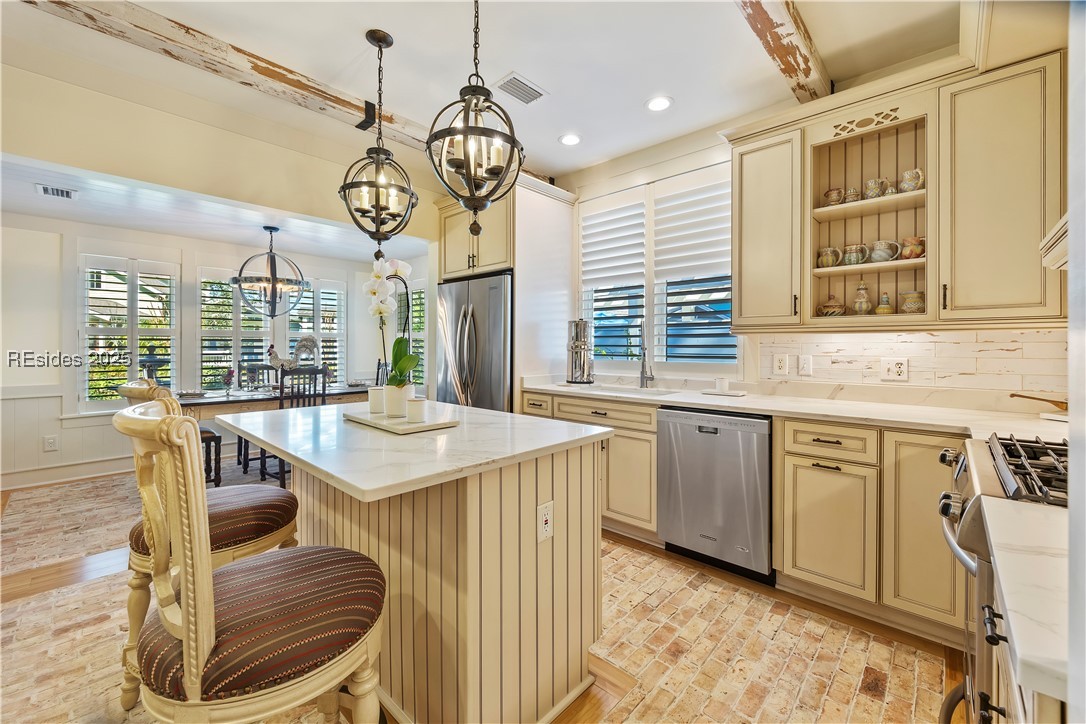 625 Spanish Wells Road Unit: 12