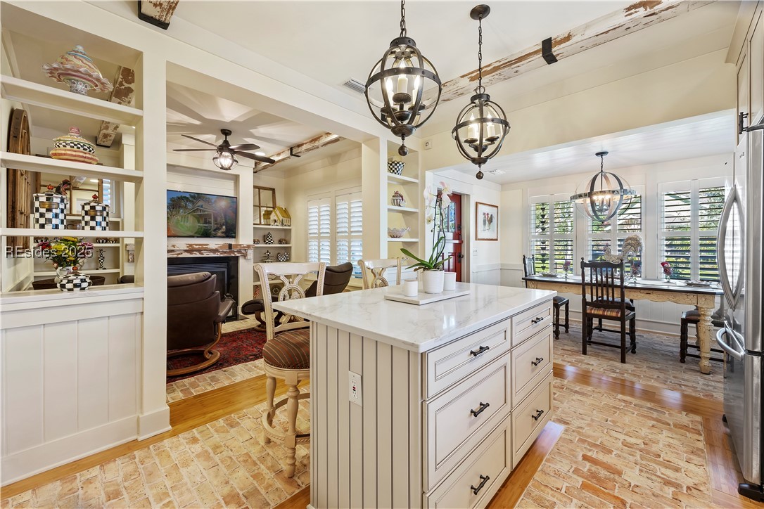 625 Spanish Wells Road Unit: 12