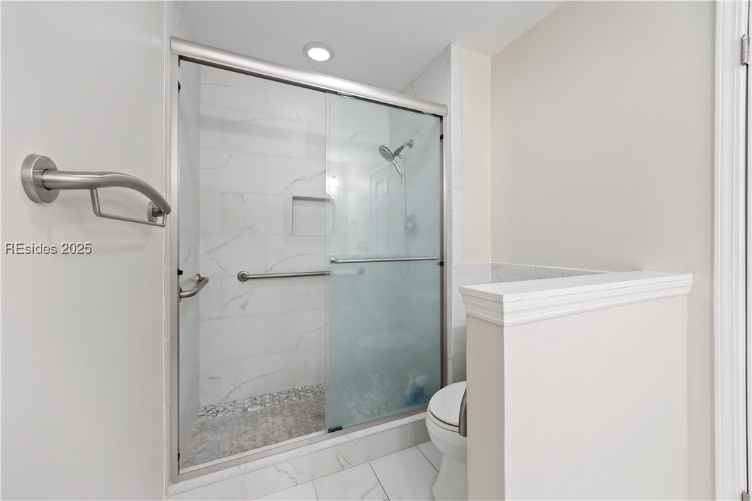 20 Governors Road Unit: 2827