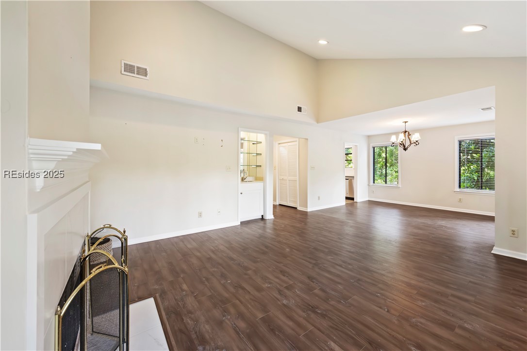 20 Governors Road Unit: 2827