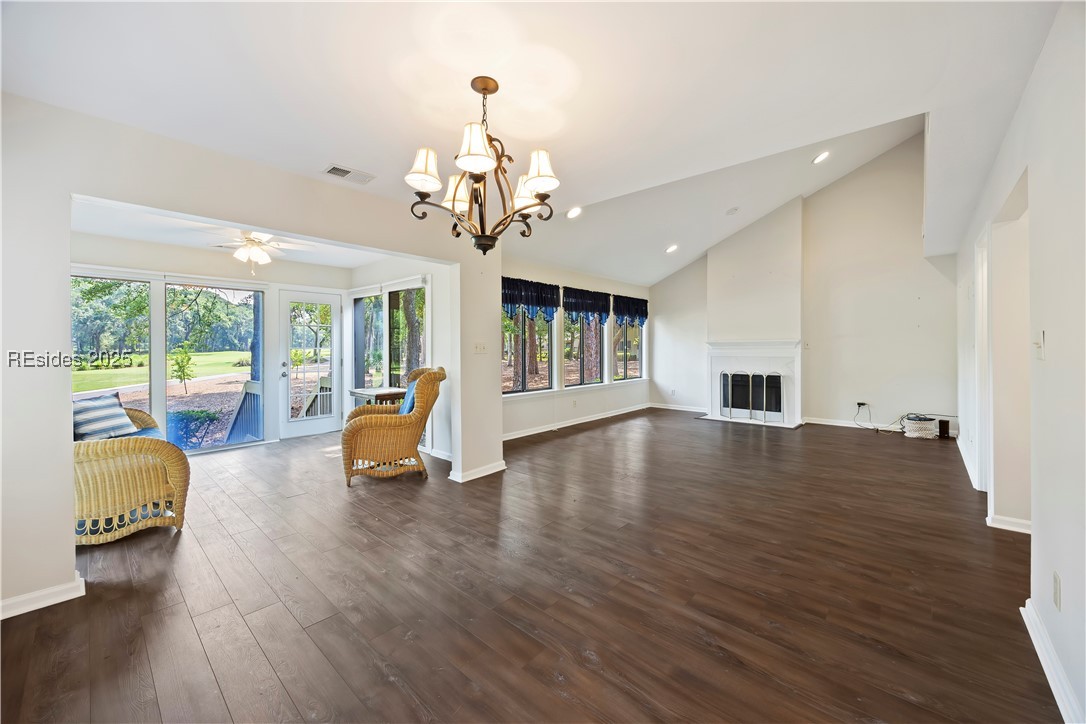 20 Governors Road Unit: 2827