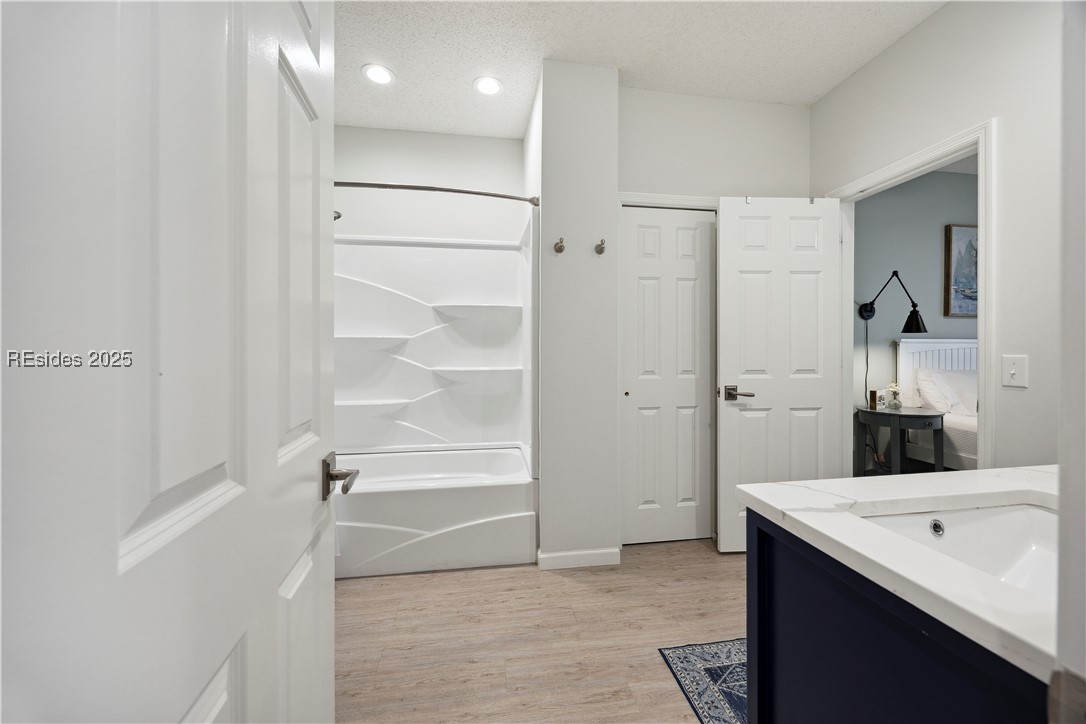 19 Wimbledon Court Unit: 104