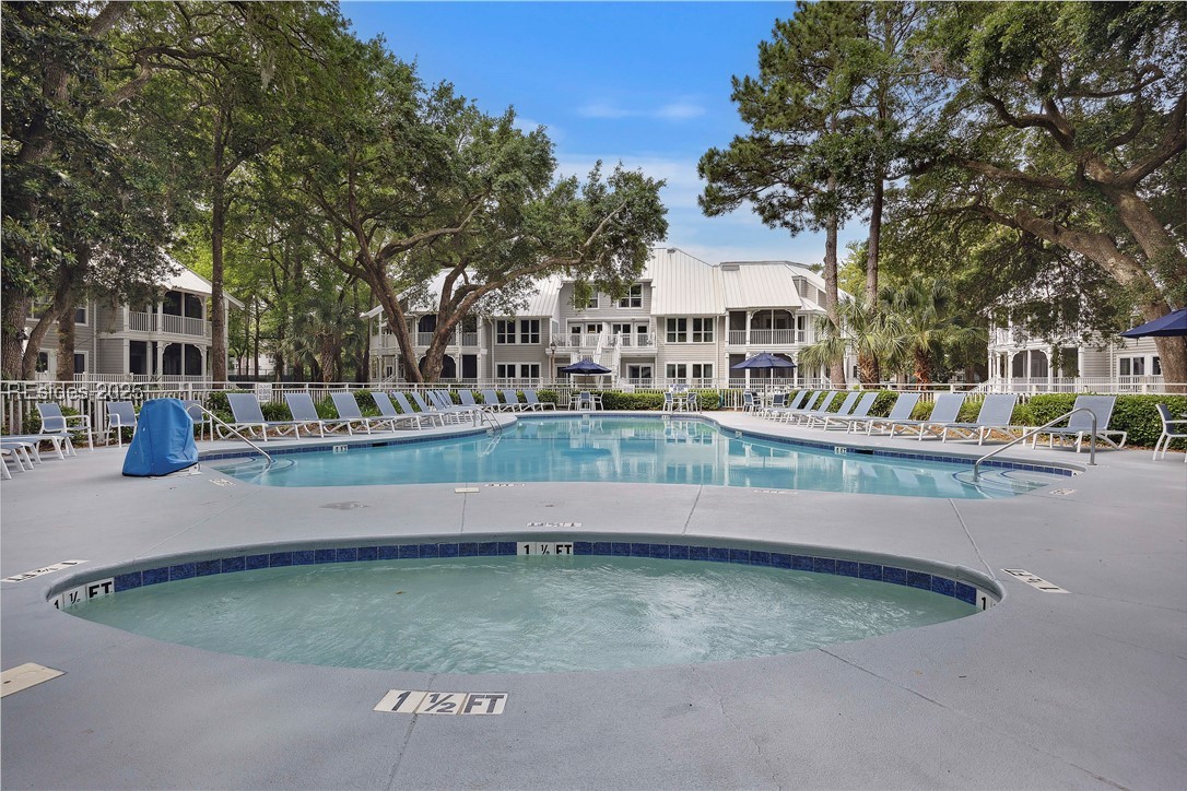 19 Wimbledon Court Unit: 104