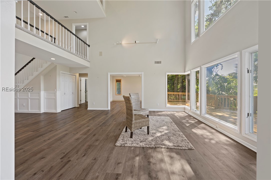 25 Old Fort Drive