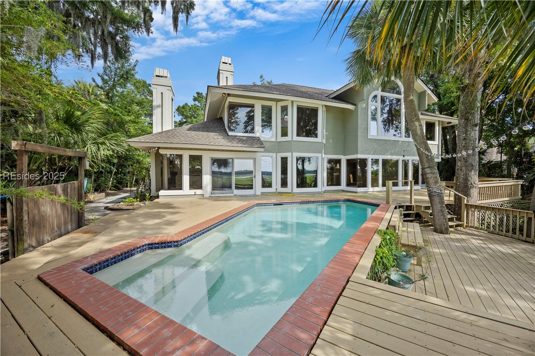 25 Old Fort Drive