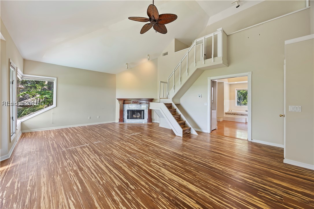 25 Old Fort Drive