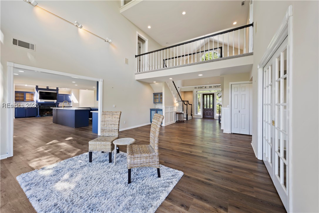 25 Old Fort Drive