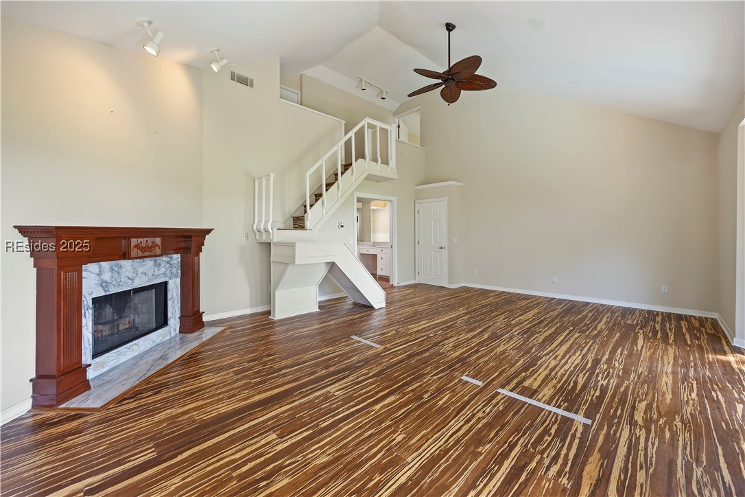25 Old Fort Drive
