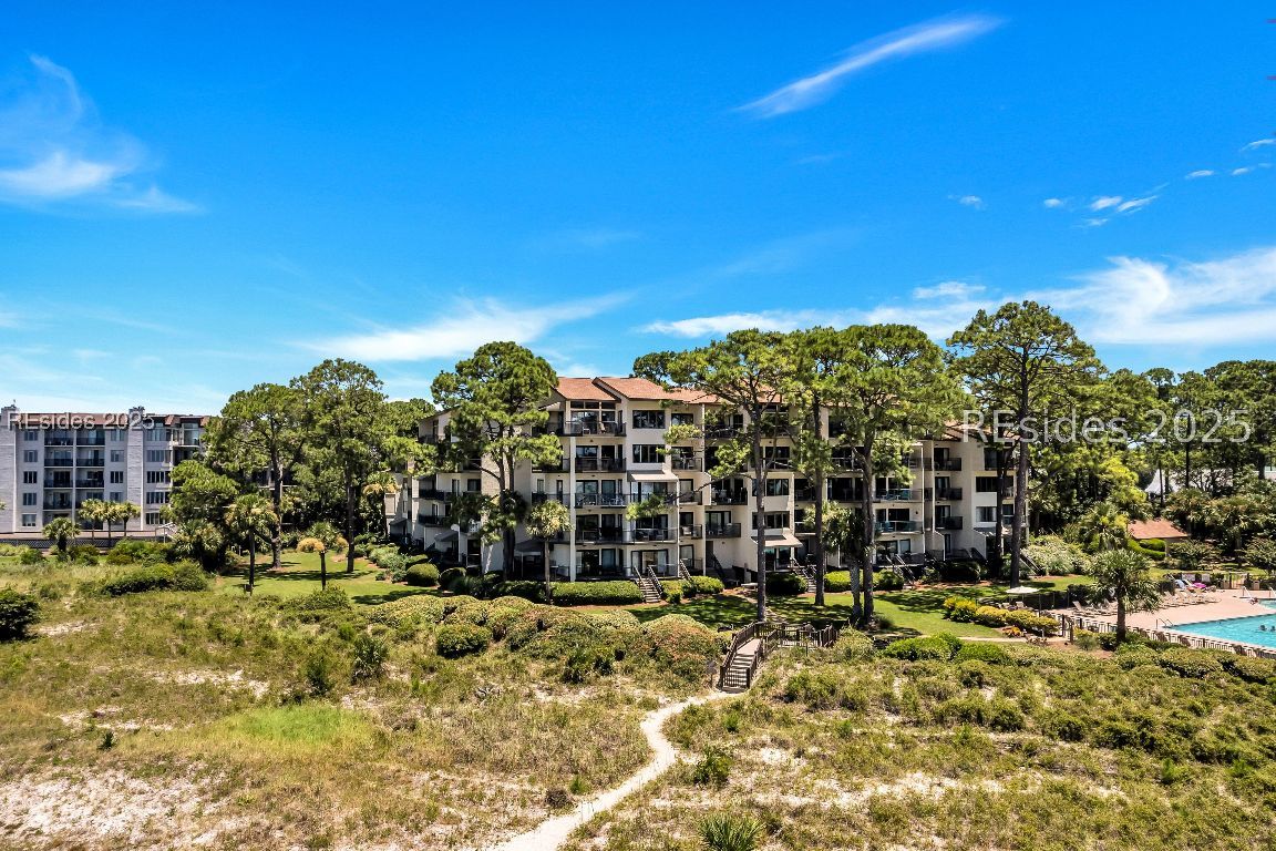 247 Sea Pines Drive Unit: 1872