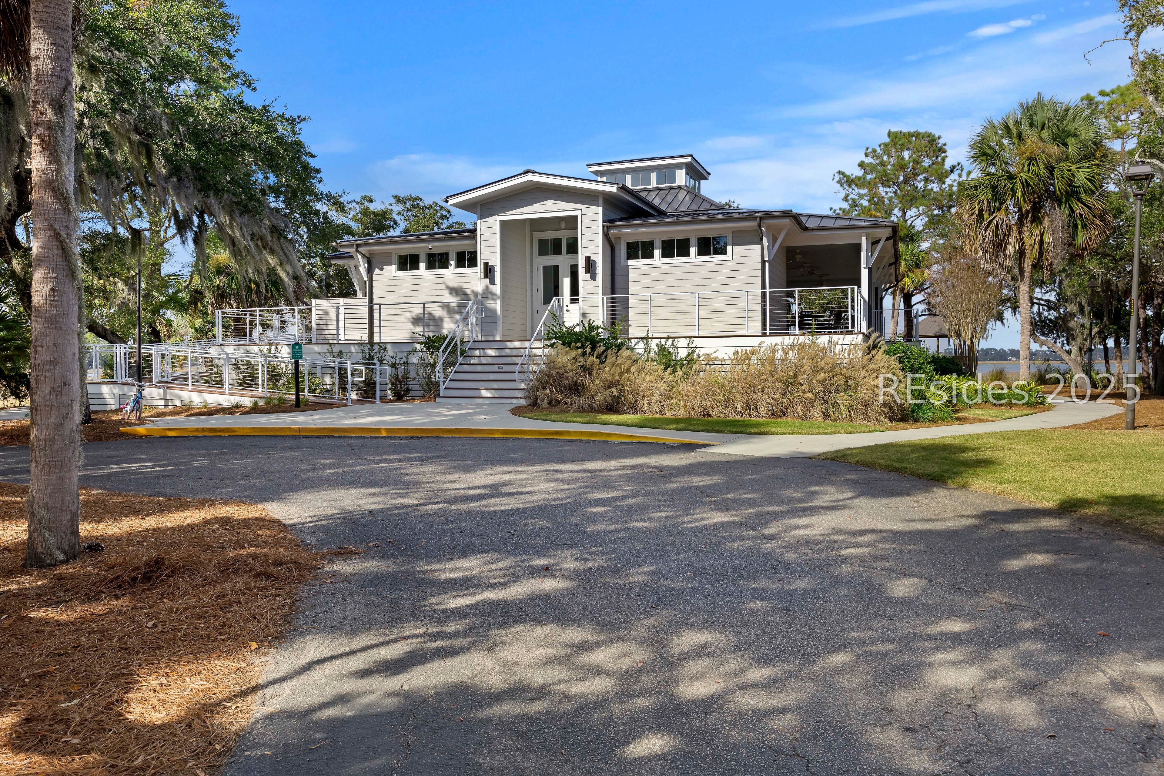 3 Spartina Crest