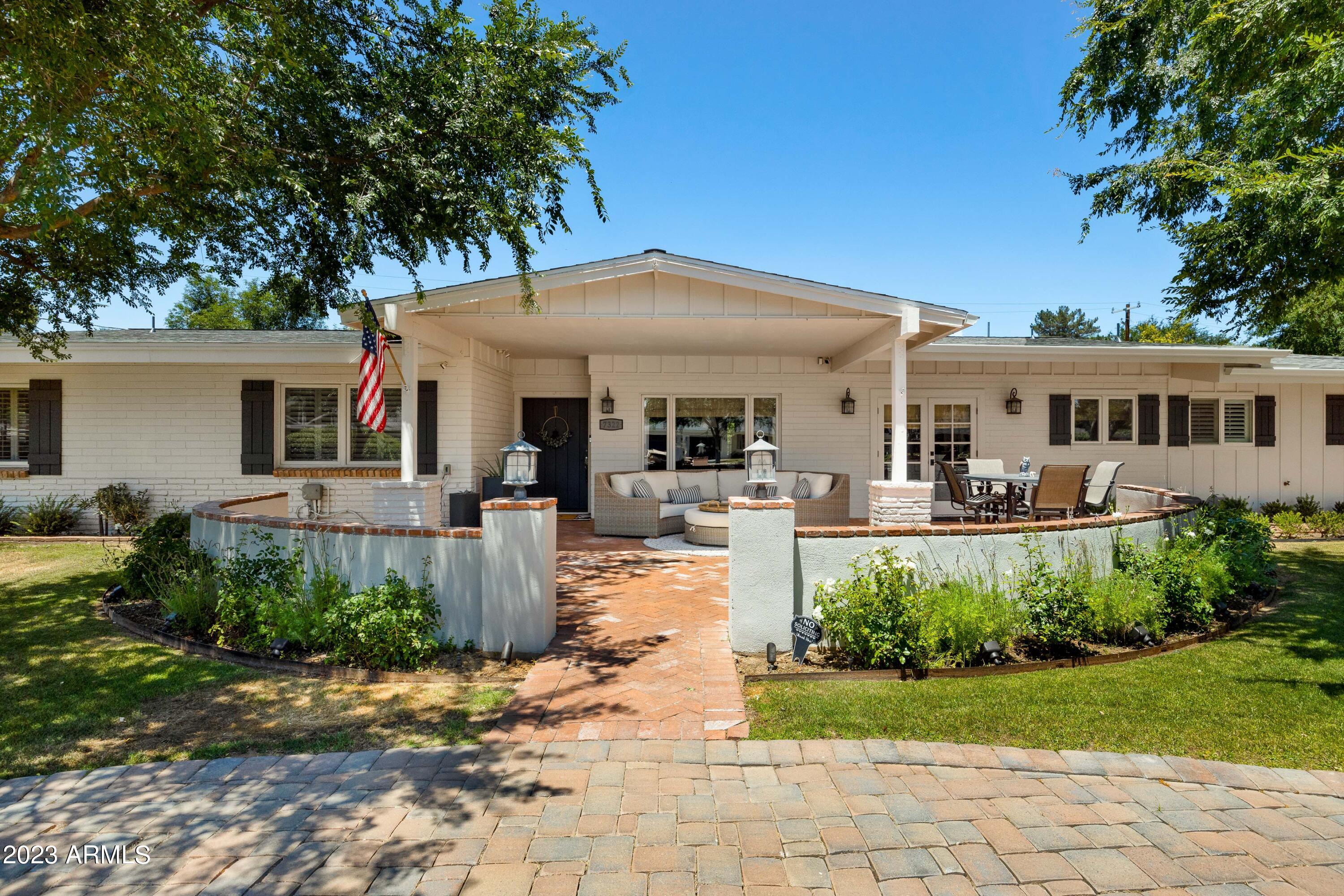 7322 N 4th Drive