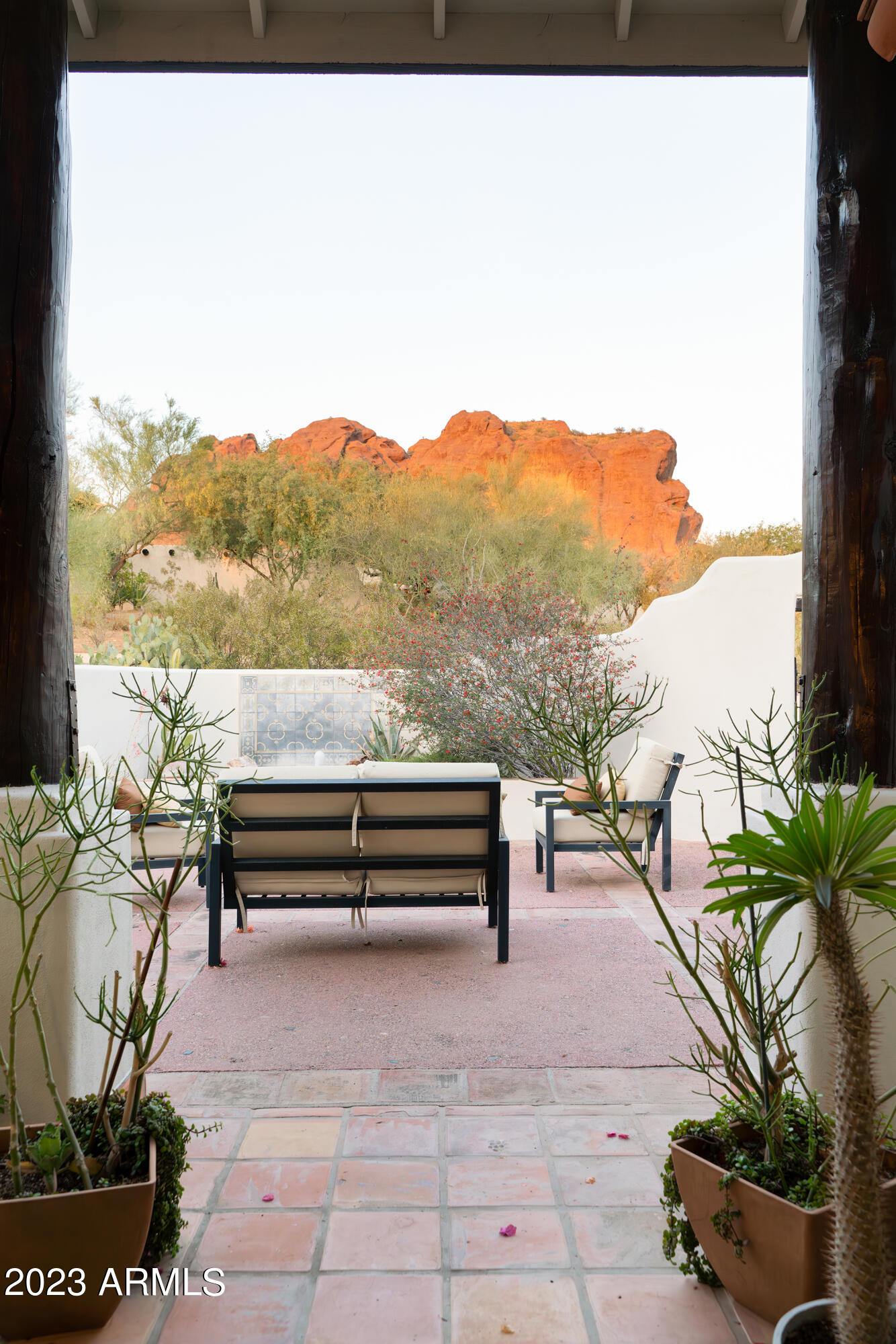 5518 N Camelback Canyon 