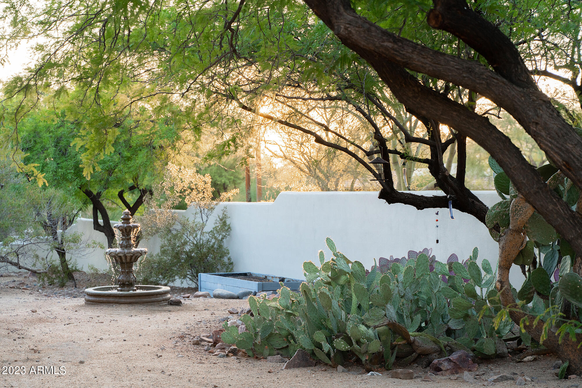5518 N Camelback Canyon 
