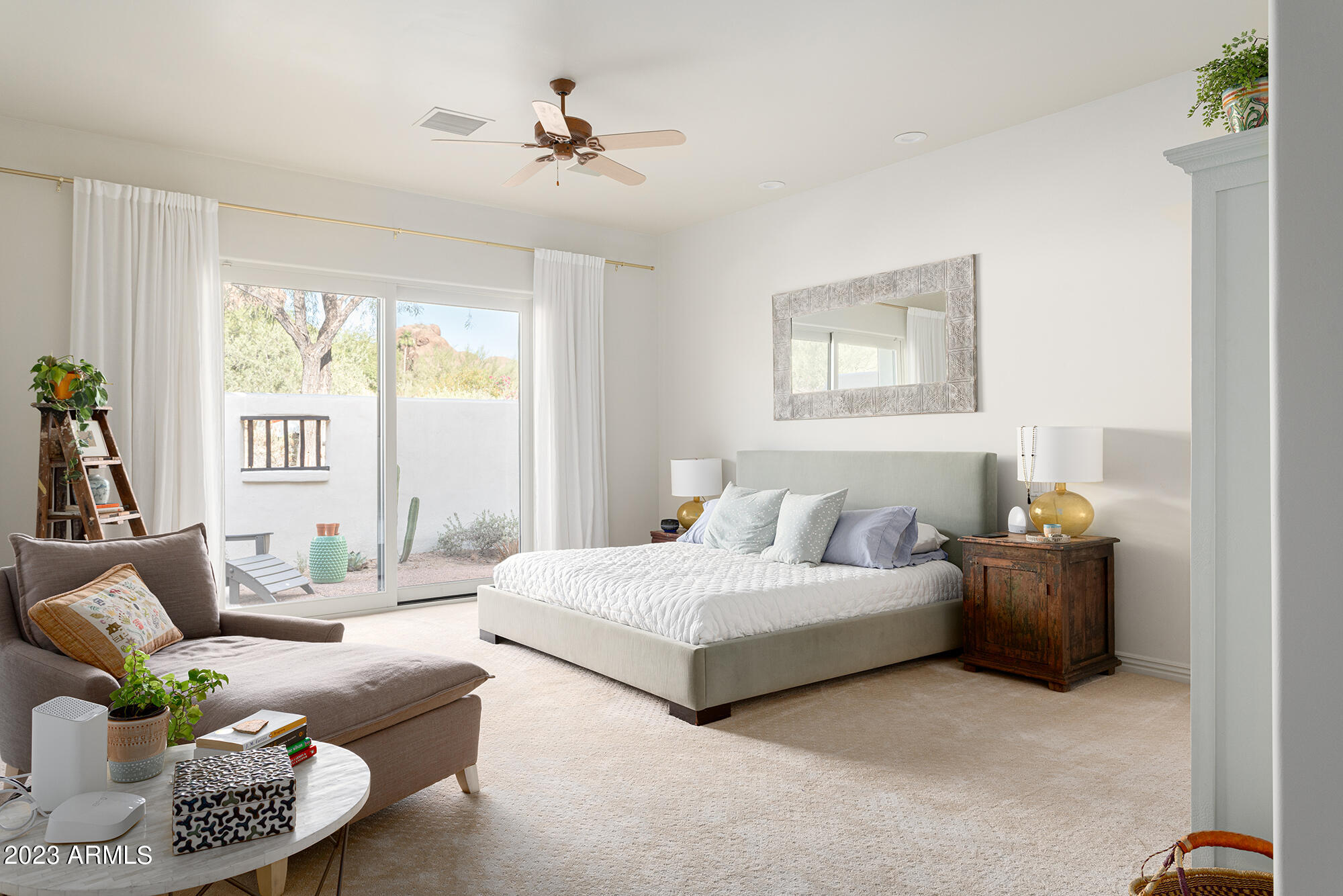 5518 N Camelback Canyon 