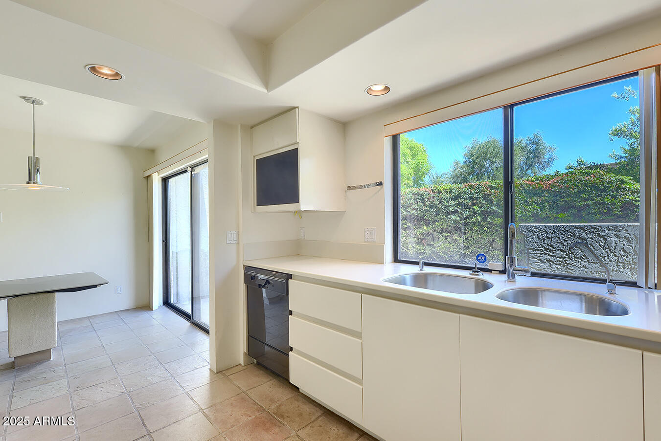 5414 N 26TH Street N