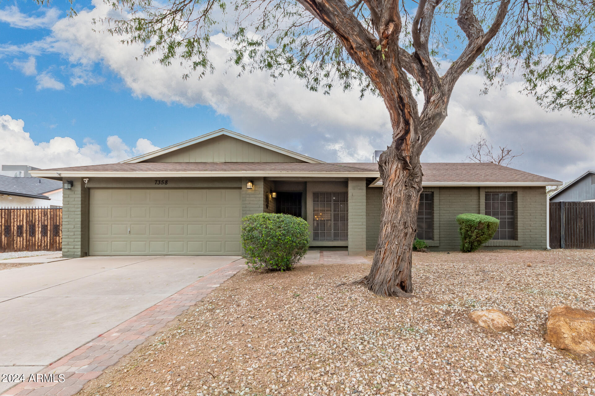7358 E PUEBLO Avenue