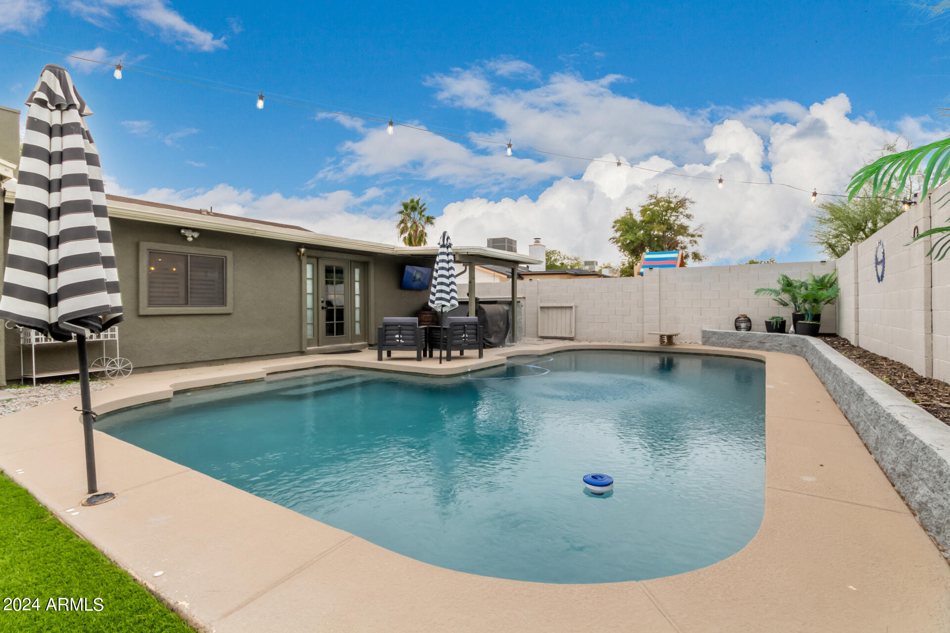 7358 E PUEBLO Avenue