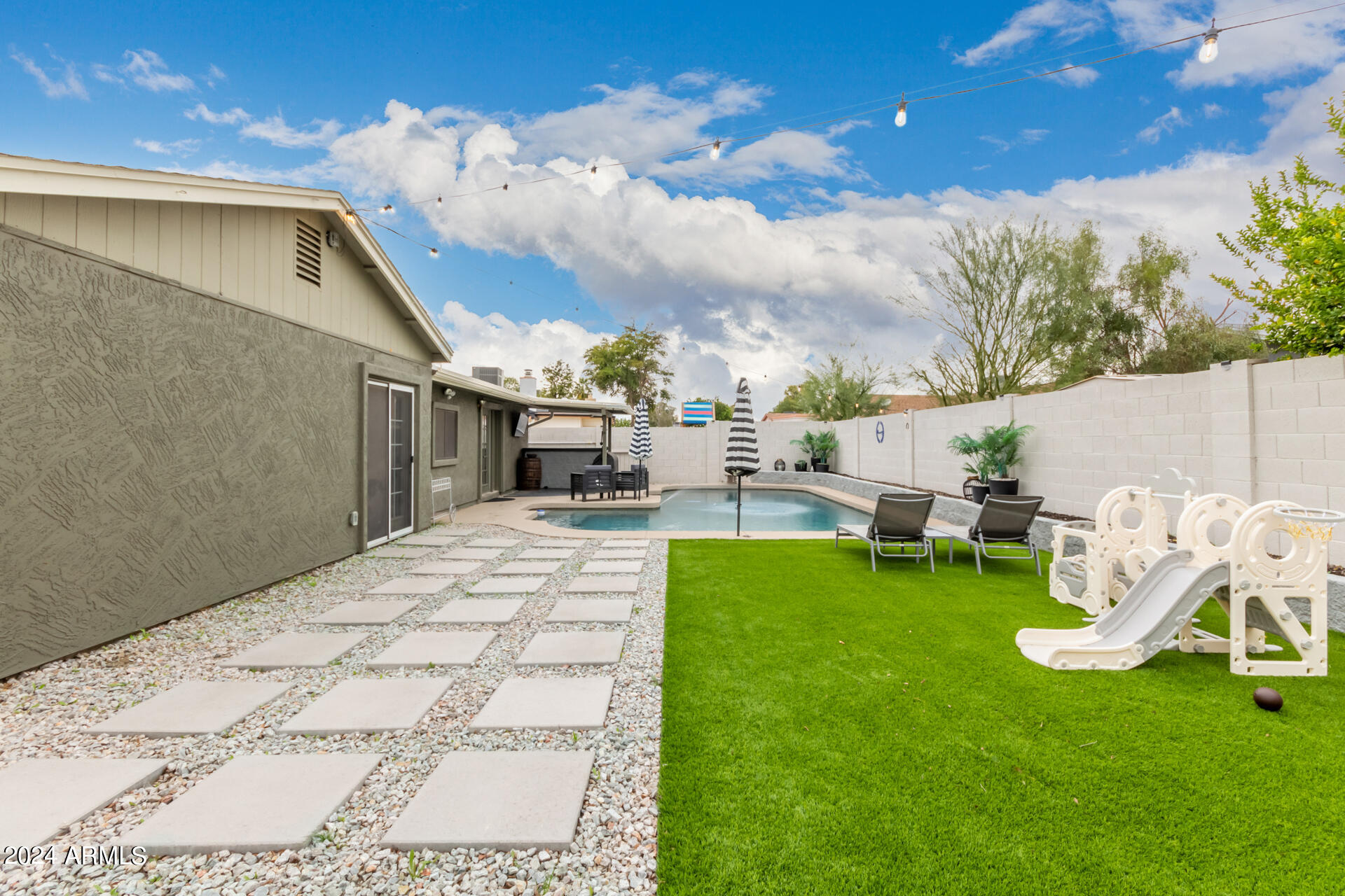 7358 E PUEBLO Avenue