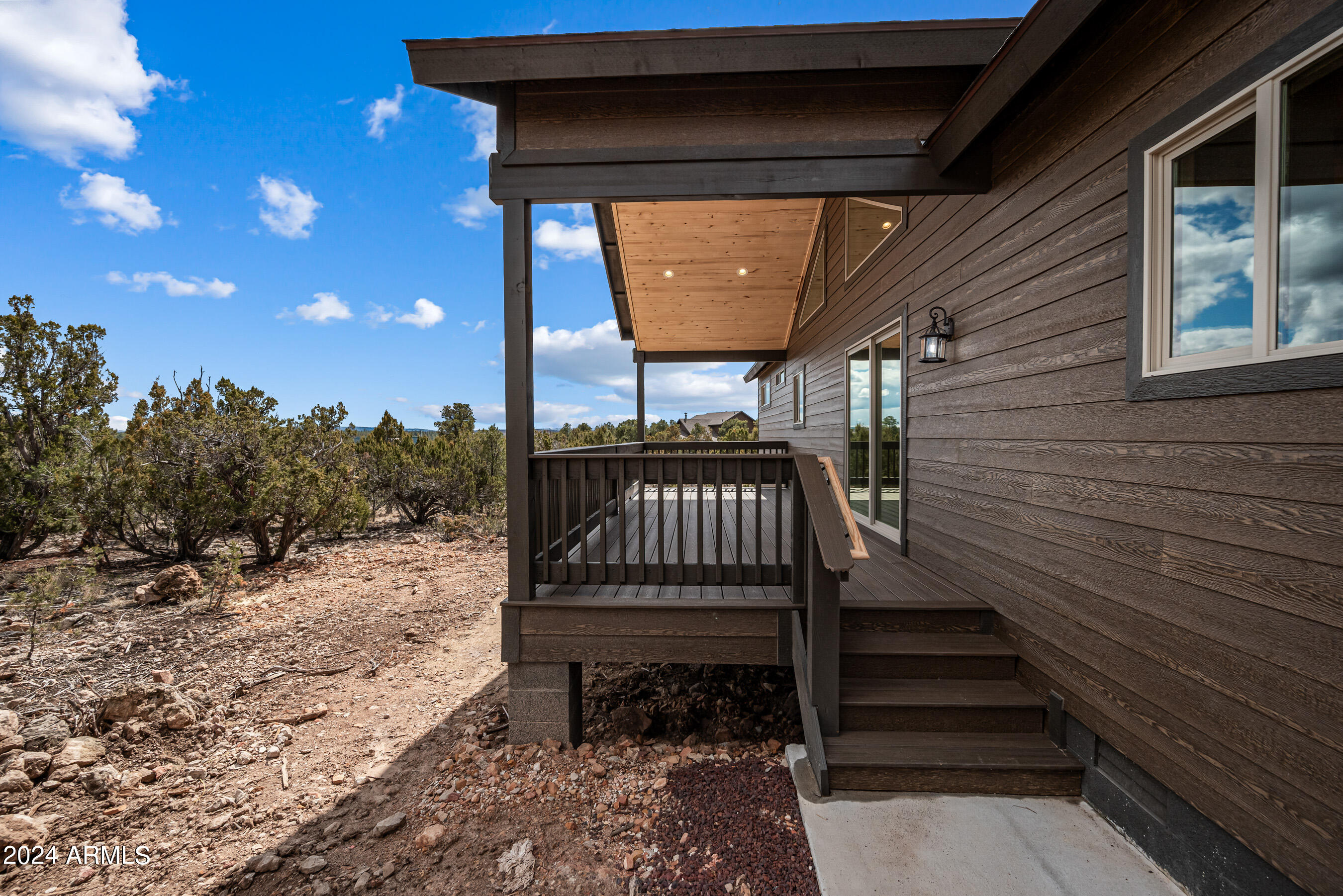 2975 Lodgepole Road