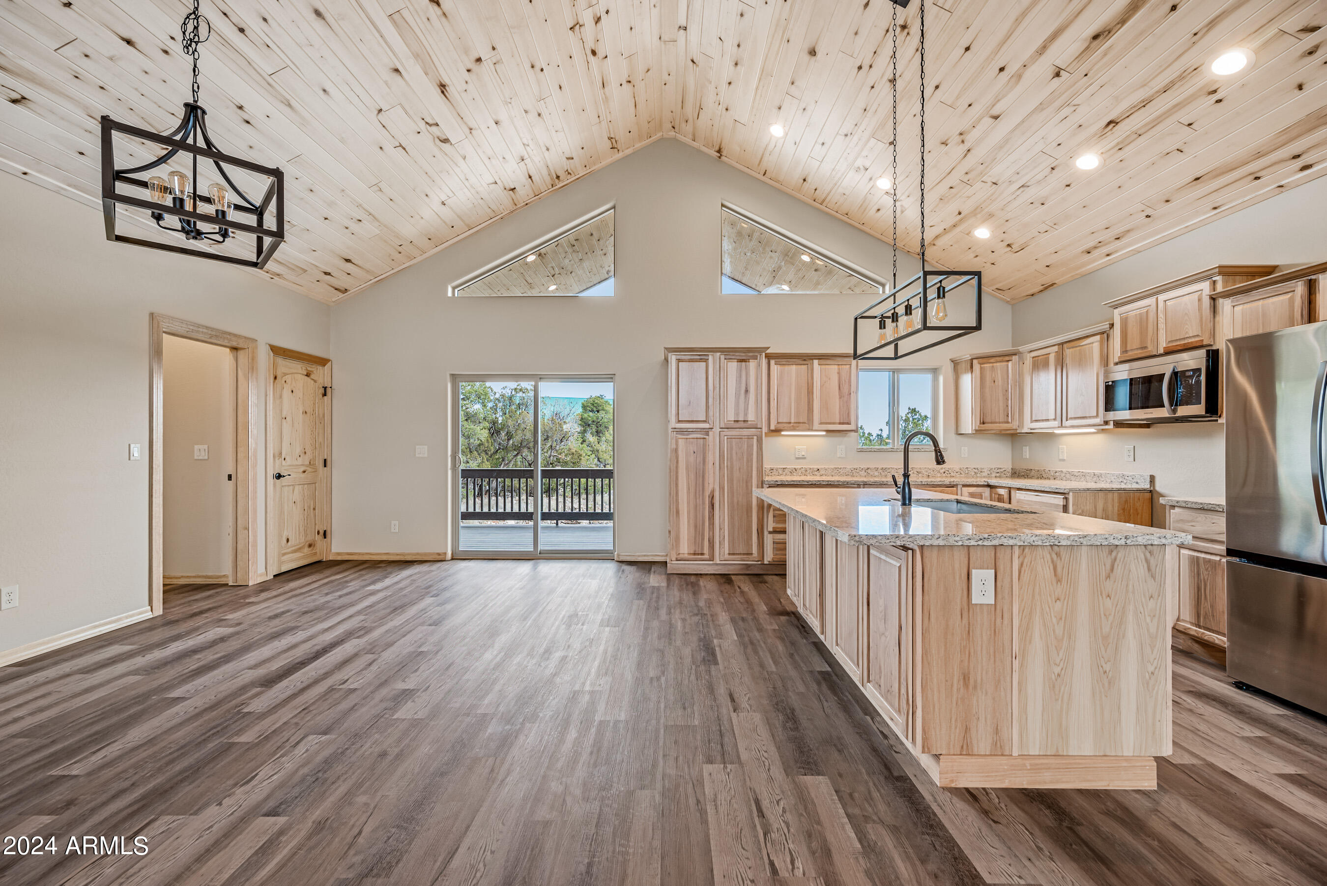 2975 Lodgepole Road