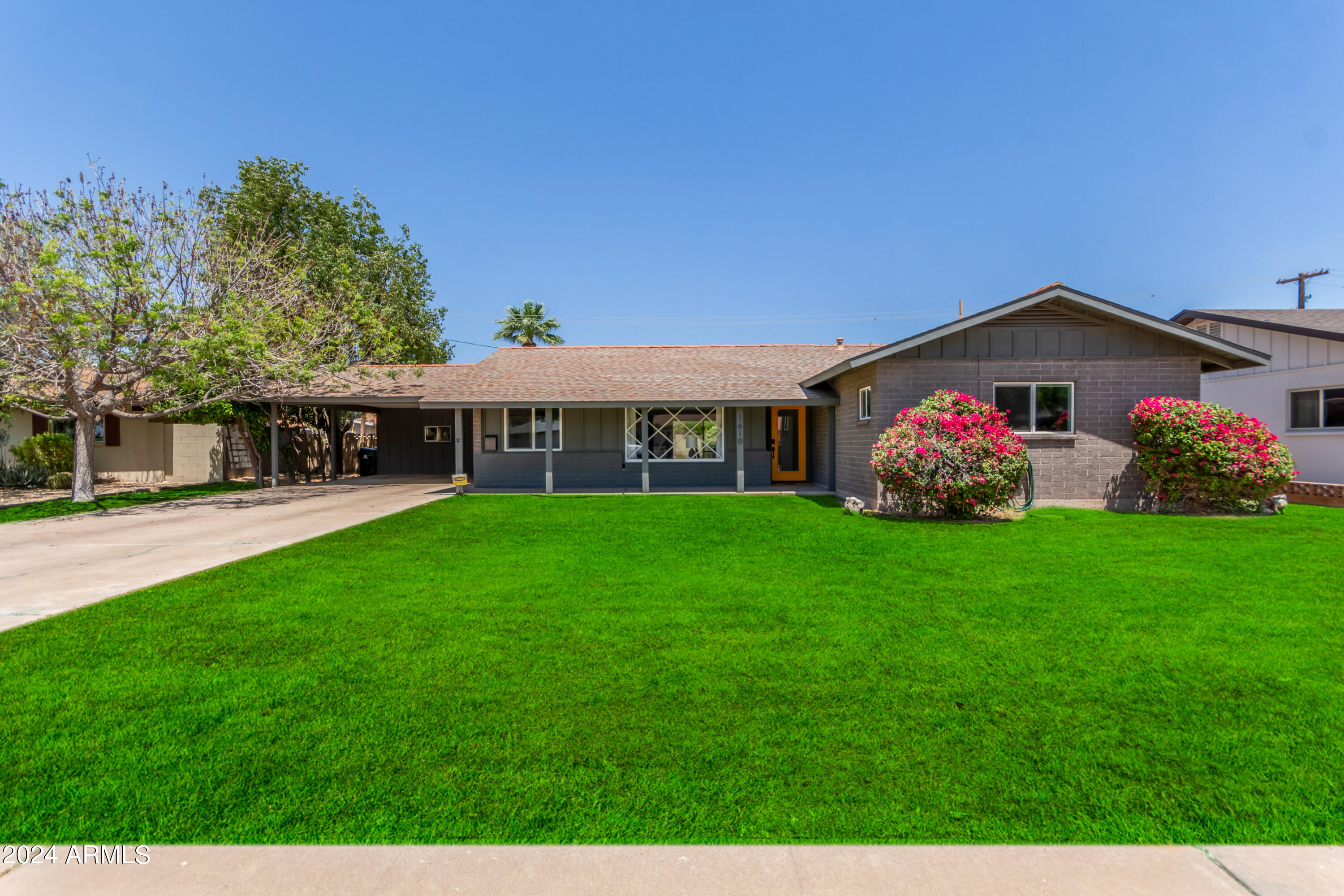 1610 W Lawrence Road