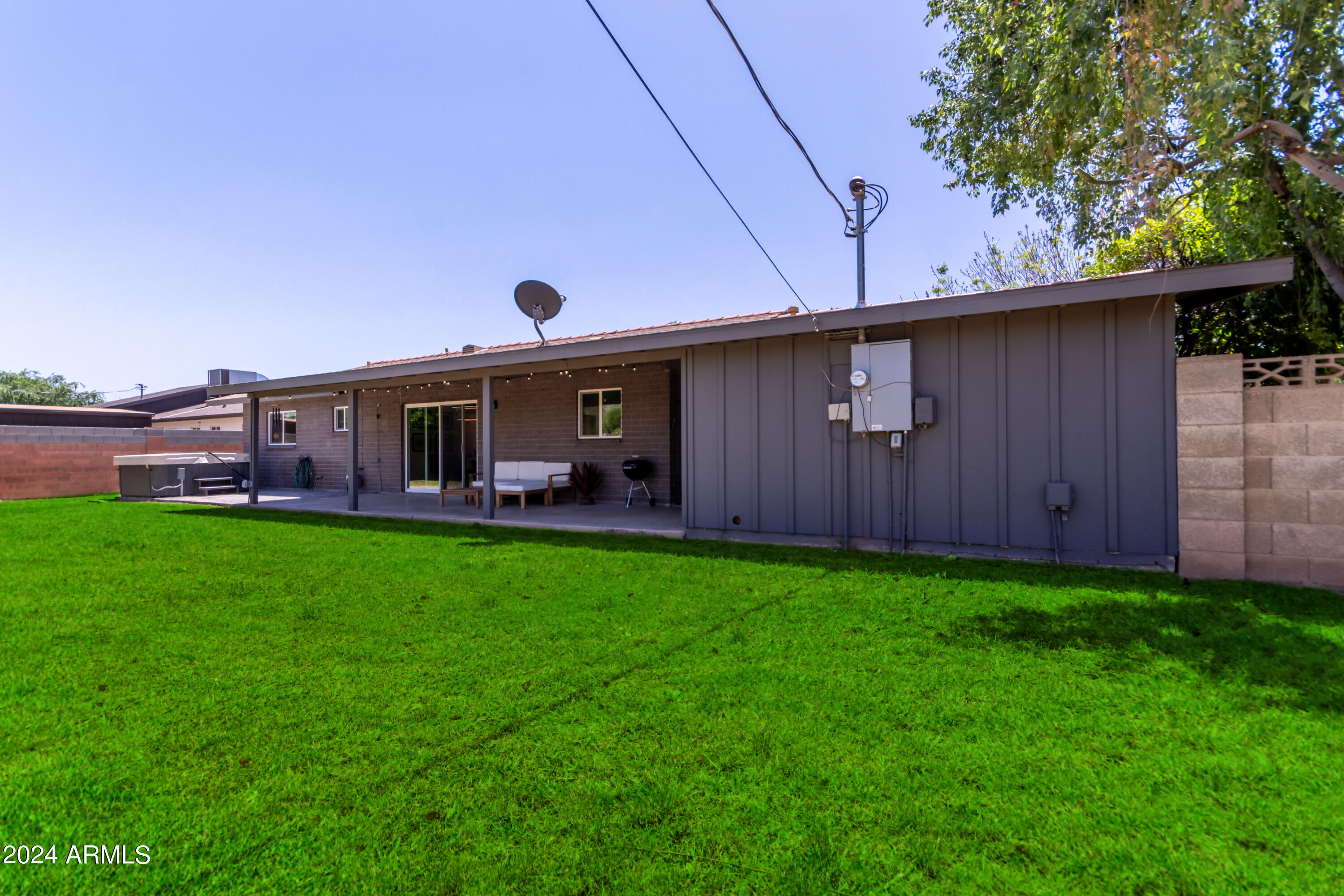 1610 W Lawrence Road