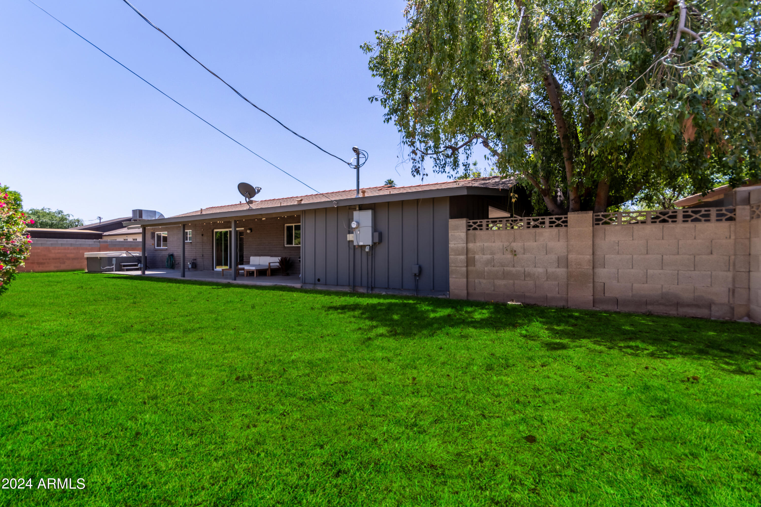 1610 W Lawrence Road