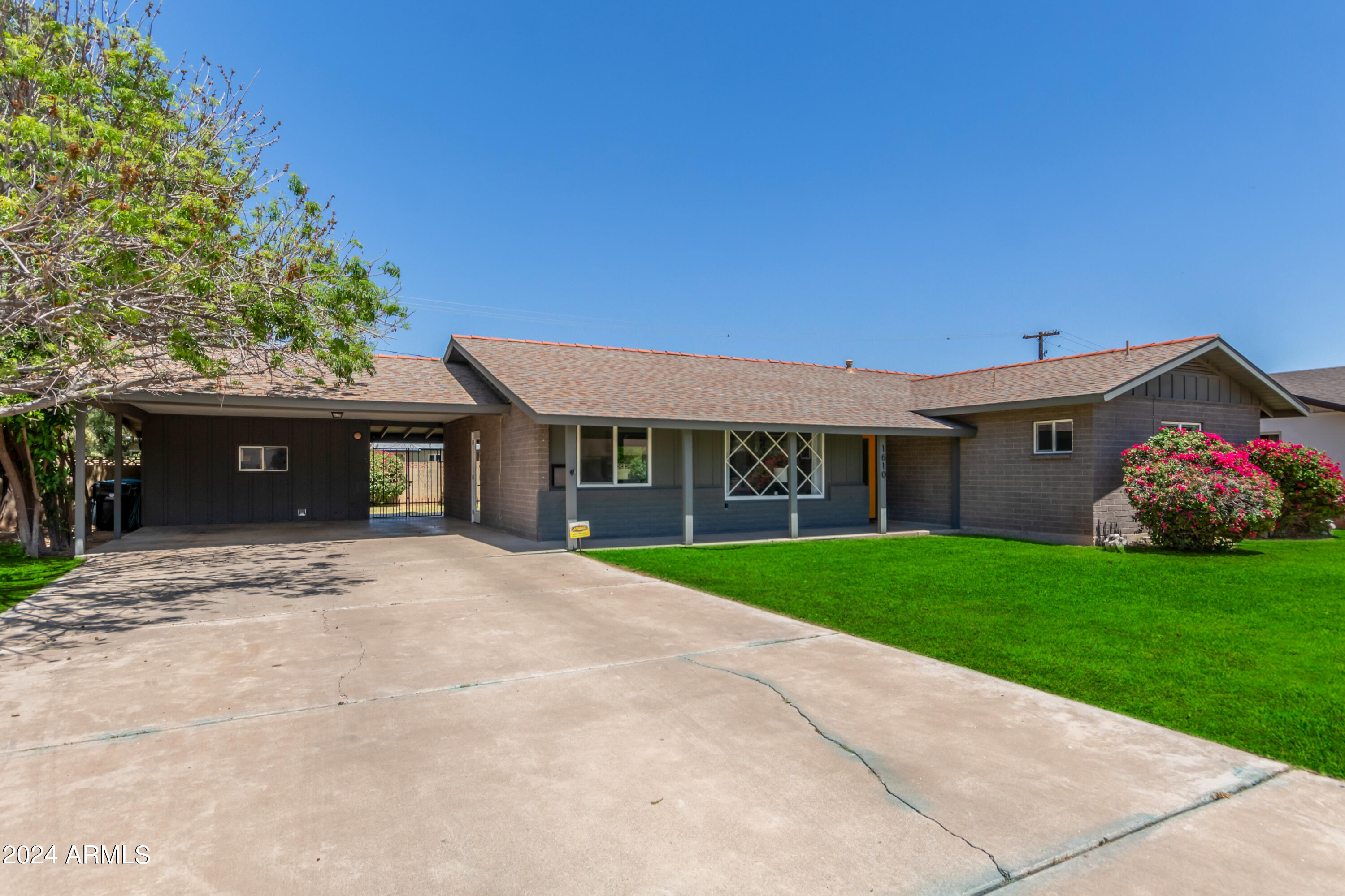 1610 W Lawrence Road