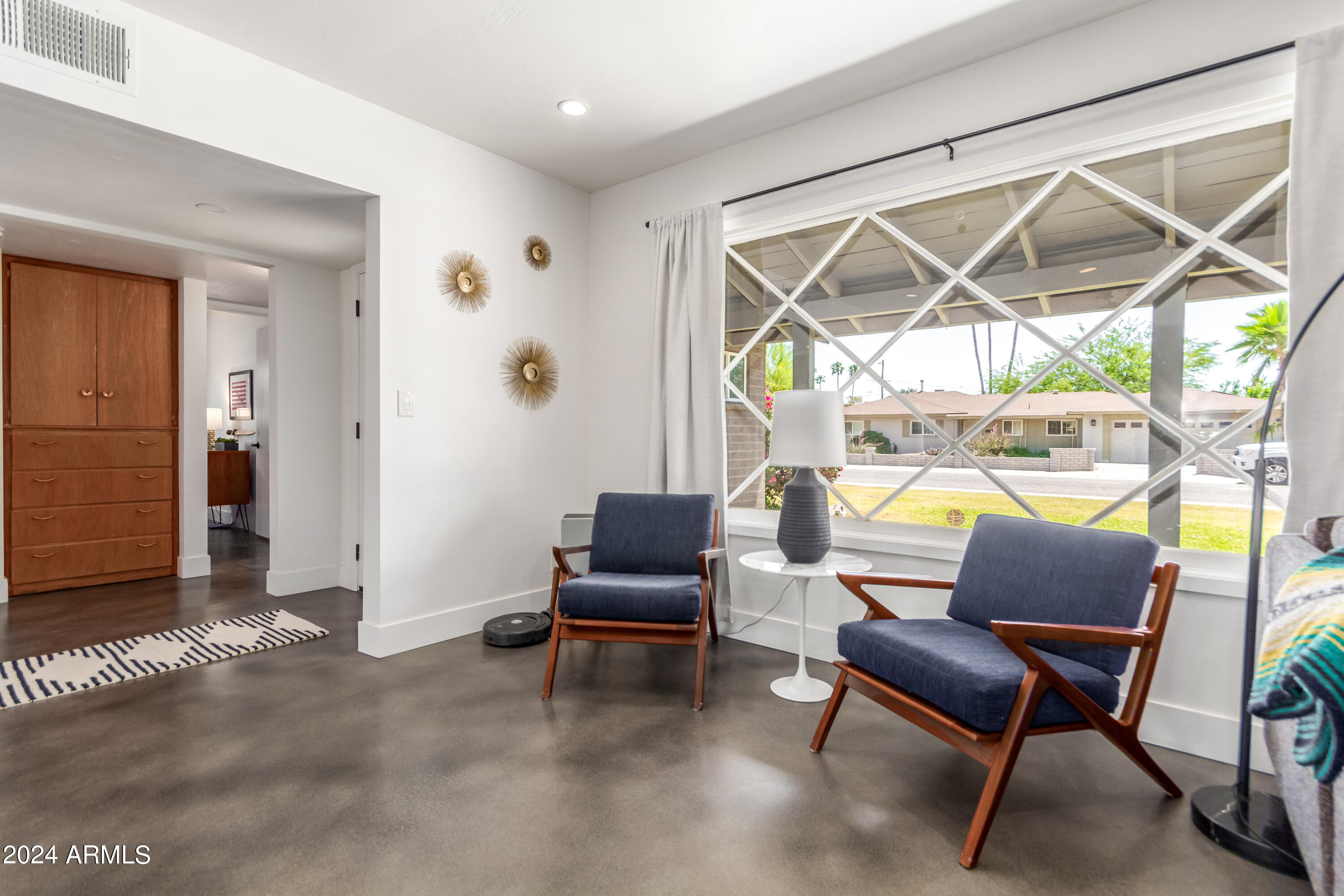 1610 W Lawrence Road